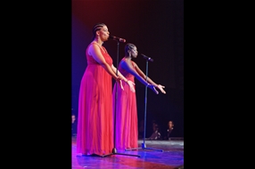 Dreamgirls - Rebecca Tjimbawe und Linda Langley