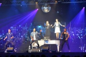 Licht, Show und Gesang im Einklang. Foto: SGp